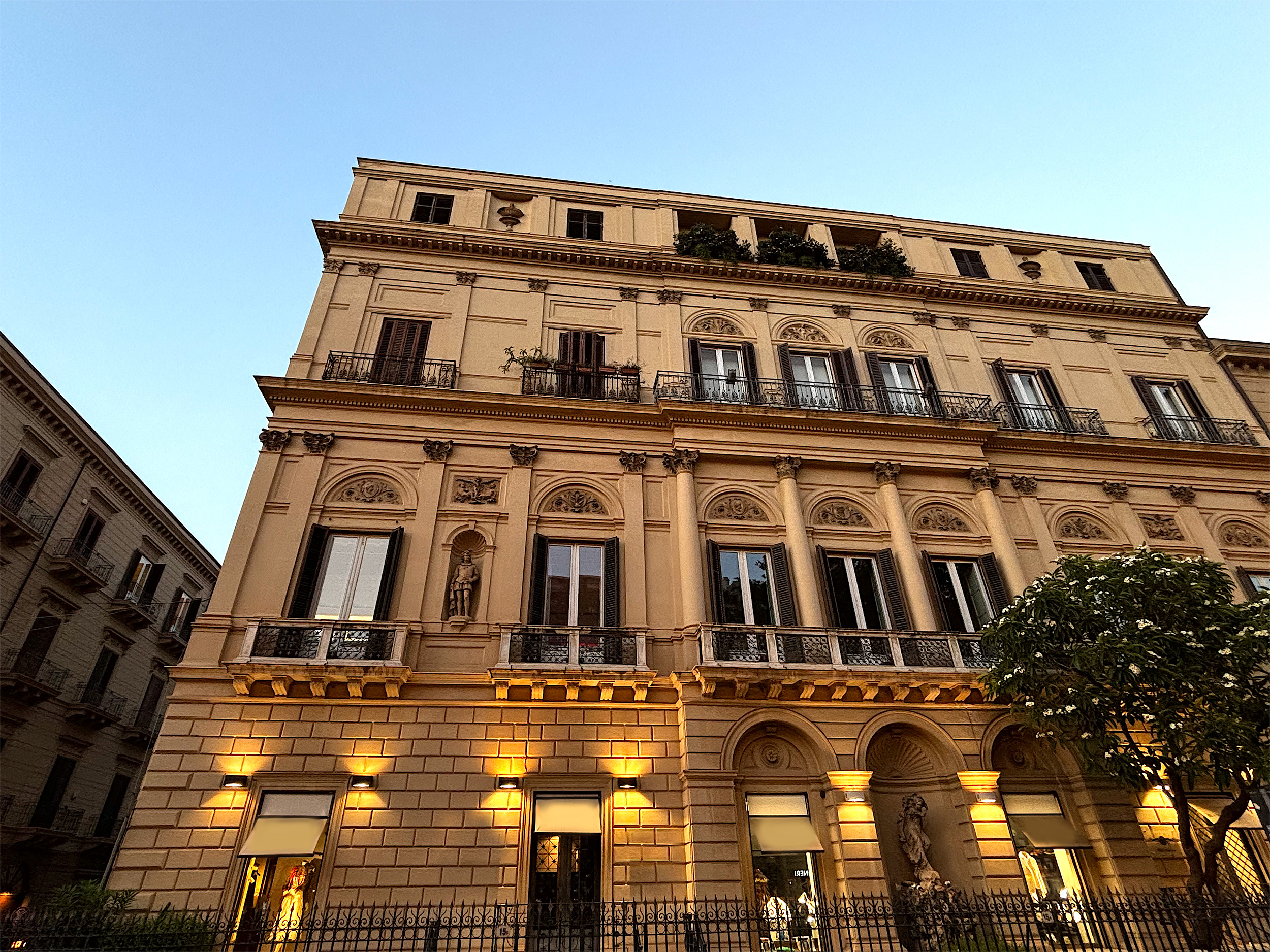 La sede Alongi Experience a Palermo